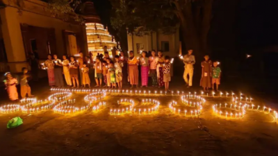 Militer Myanmar Bom Warga