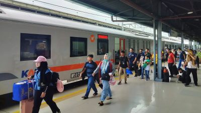 Penumpang KA Tembus