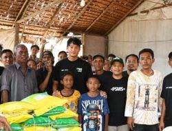 KAPTEN PSMS Medan Panggul 3 Beras, Salurkan Bantuan Korban Bencana Alam di Tanjung Pura Langkat