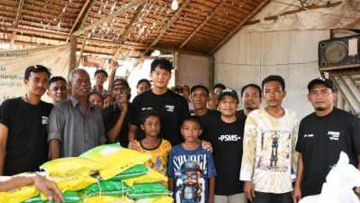 KAPTEN PSMS Medan Panggul 3 Beras, Salurkan Bantuan Korban Bencana Alam di Tanjung Pura Langkat