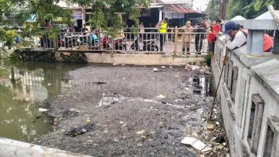 Talud Sungai Tlogosari Semarang