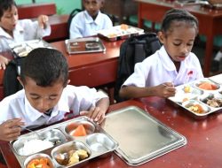Takjil Rp 8.000 Ala MBG di Lumajang Dapat Roti Buah hingga Susu