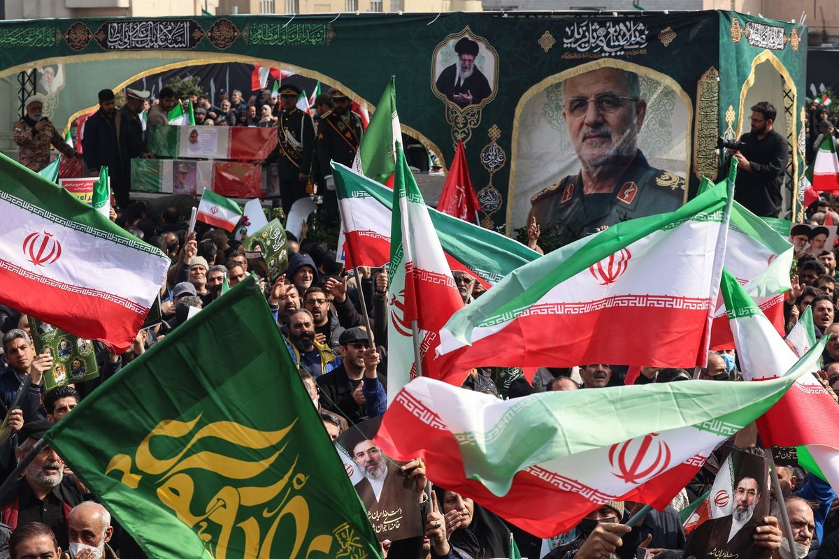 Kendalikan Selat Hormuz